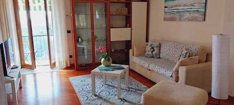 Top Airbnb: Casa Sofia in typical Ligurian village with sea view in Levanto