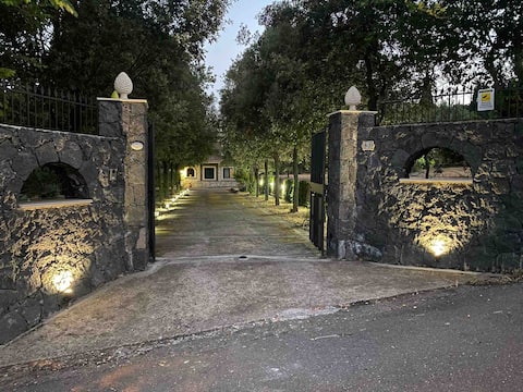 Villa Caterina , between Etna and the sea