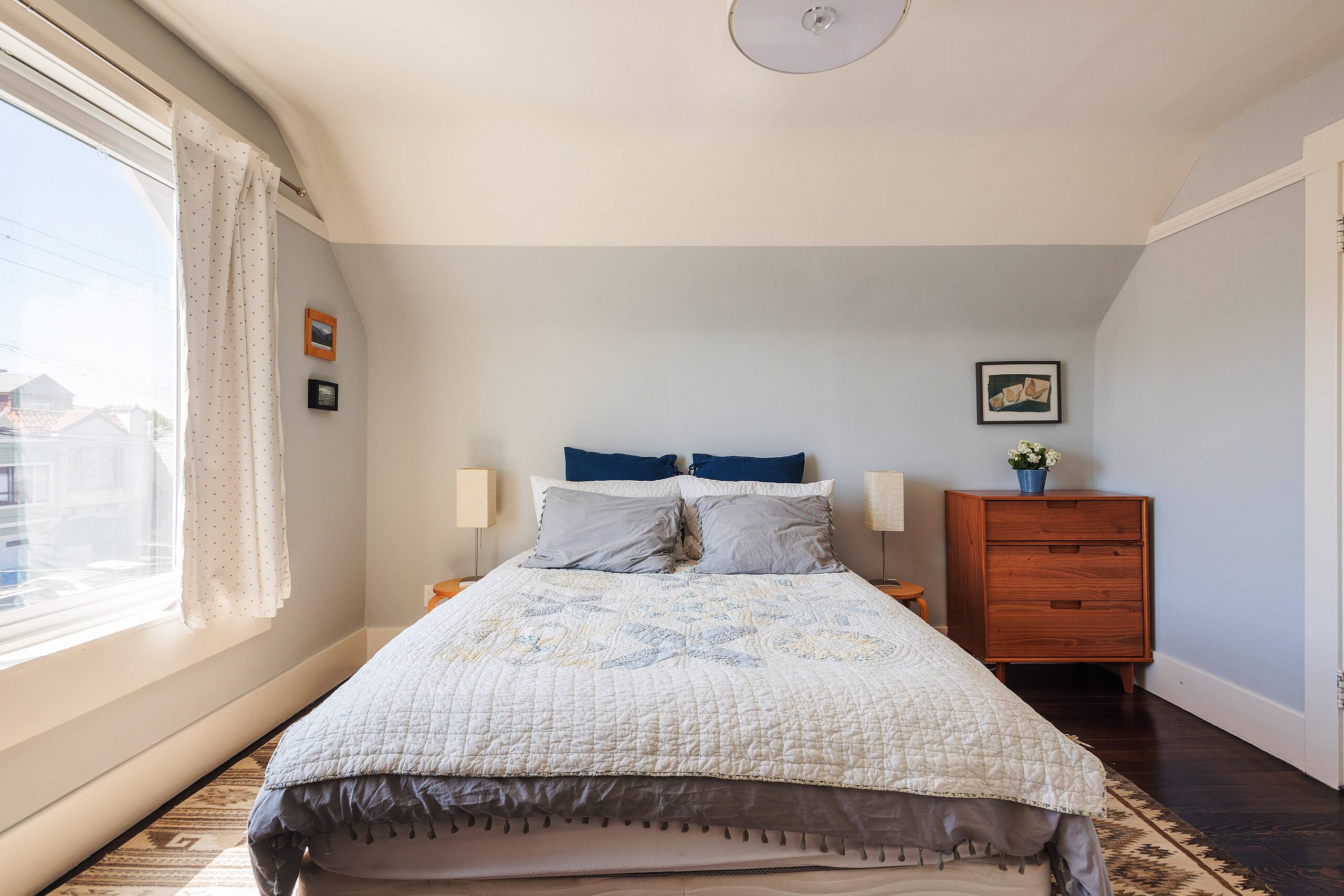 Home in San Francisco · ★4.74 · 3 bedrooms · 3 beds · 2.5 baths - Image 11