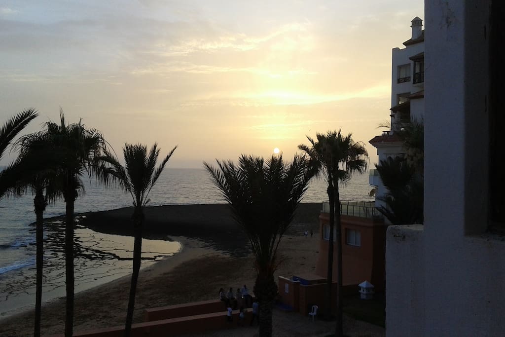 Coucher de soleil depuis la terrasse.