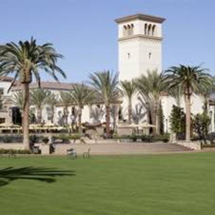 Large lawn to play sports or to enjoy the amazing California weather. Tennis Courts and Basketball Courts across the street at our sister apartment complex called, The Village.