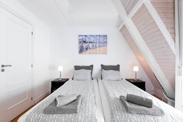 Atico duplex centrico con parking incluido gallery image 4