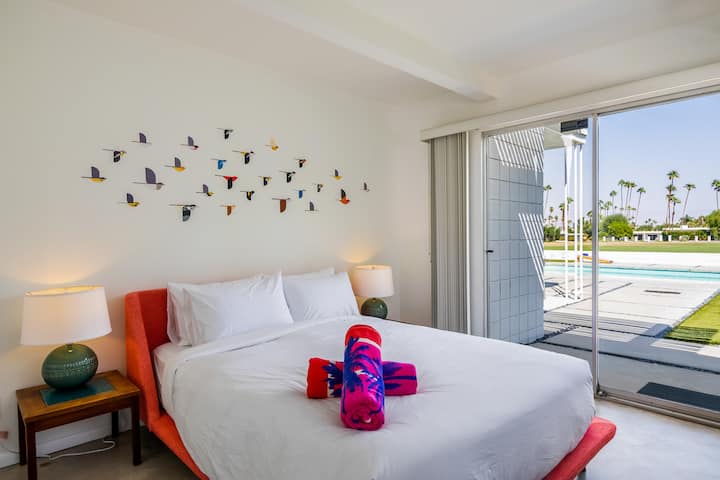 חדר שינה Casita מיטת קווין סייז עם פטיו וגישה לבריכה, חדר רחצה צמוד וטלוויזיה