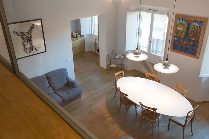 Cozy, spacious, bright: Florence at 360 °