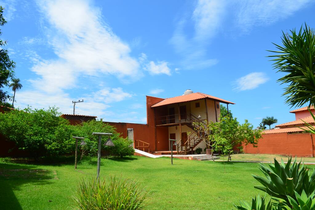 2 Suítes P/6 pessoas