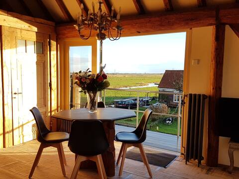 10 minutes from Amsterdam great loft, great view!!