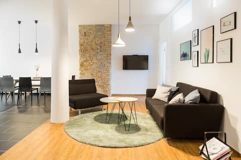 3-Bedroom Design Apartment (110sqm) with Balcony
