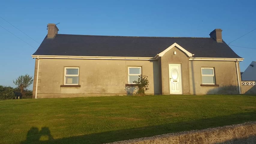 Airbnb Hilltown Holiday Rentals Places To Stay Northern