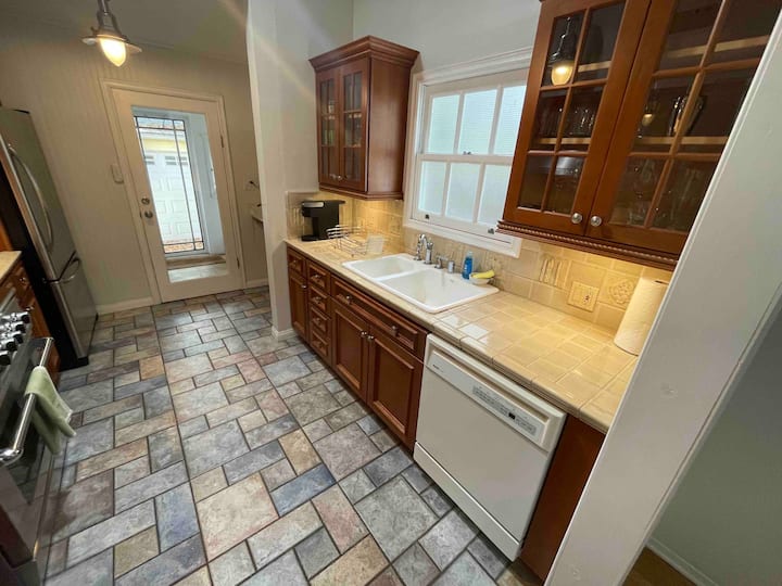 Charming Sherman Oaks house
