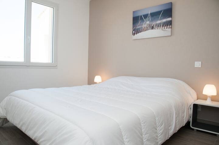 חדר שינה עם מיטה 160*200, עם חדר הלבשה