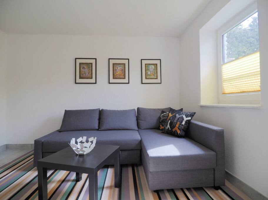 Wohnzimmer mit Schlafcouch