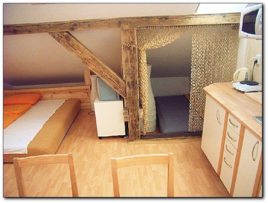 Apt. Attic - an extra separate space with a third bed
