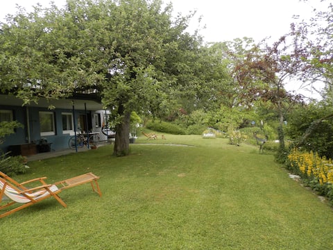Popular Airbnb listing: Time out at Lake Constance, apartment "Apple tree" left first floor in Immenstaad Am Bodensee