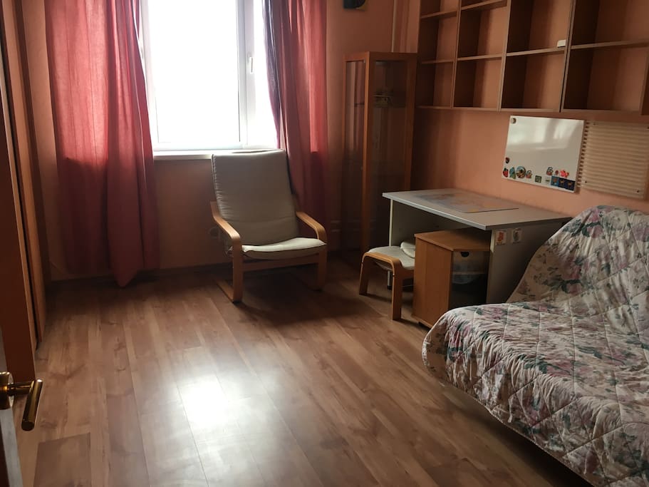 Первая спальня