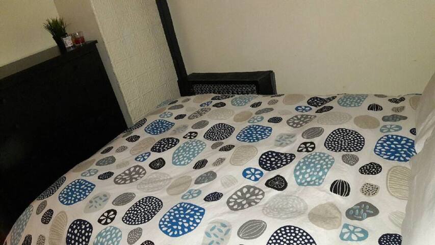 Large apt in prime carol gardens gallery image 5