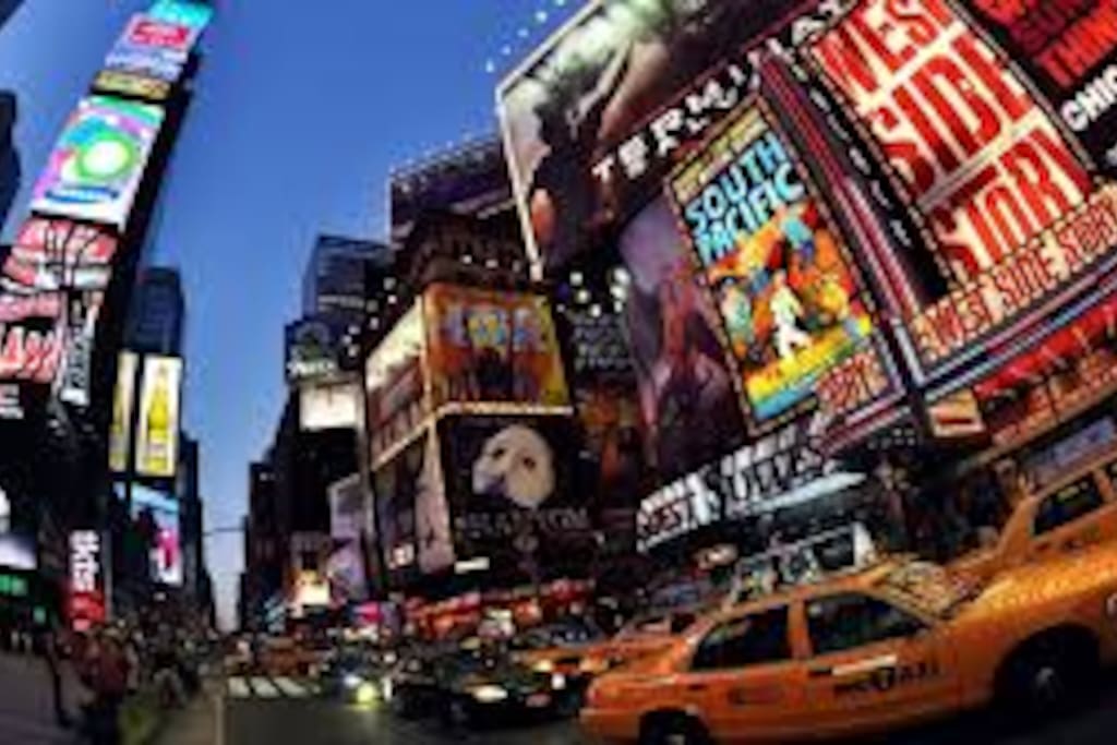 Visit and spend time in NYC without breaking the bank !