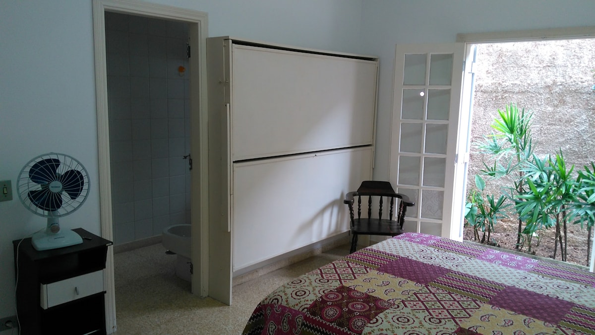 ห้องสวีทพร้อมเครื่องปรับอากาศ