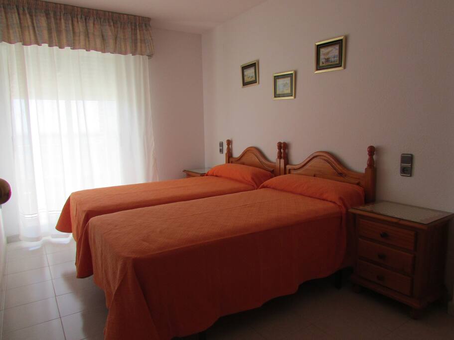 Habitación 2 con dos camas individuales