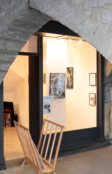 vitrine sous les Arcades