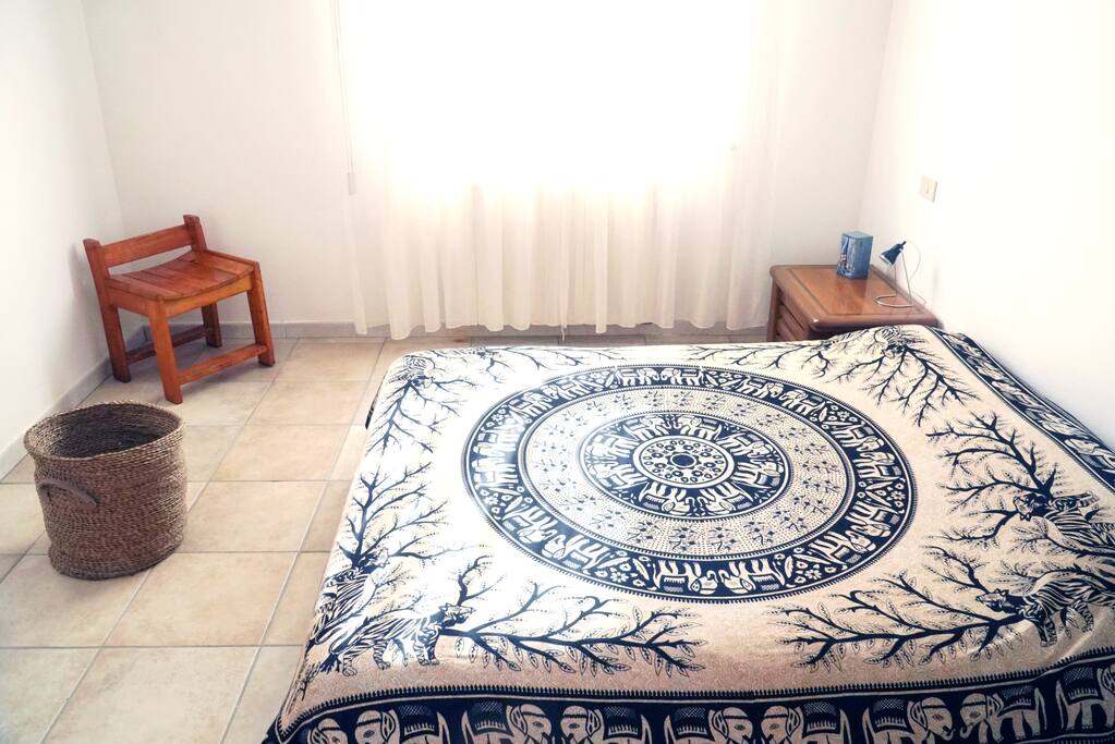 Relax In A Big And Silent Room With Double Bed!