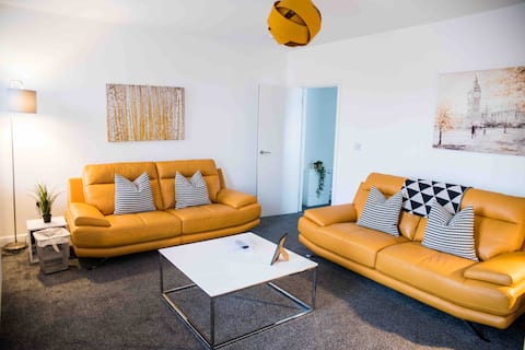 Family friendly first floor 2 bedroom apartment