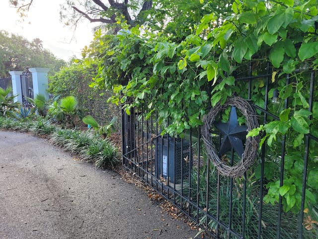listing_image