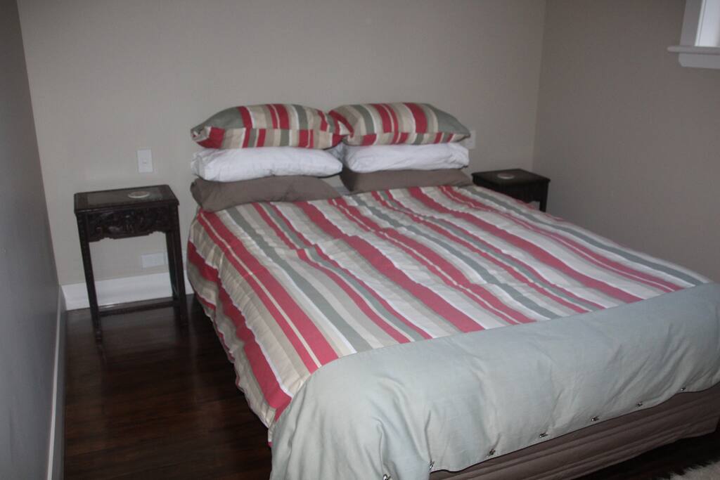 Queen bedroom