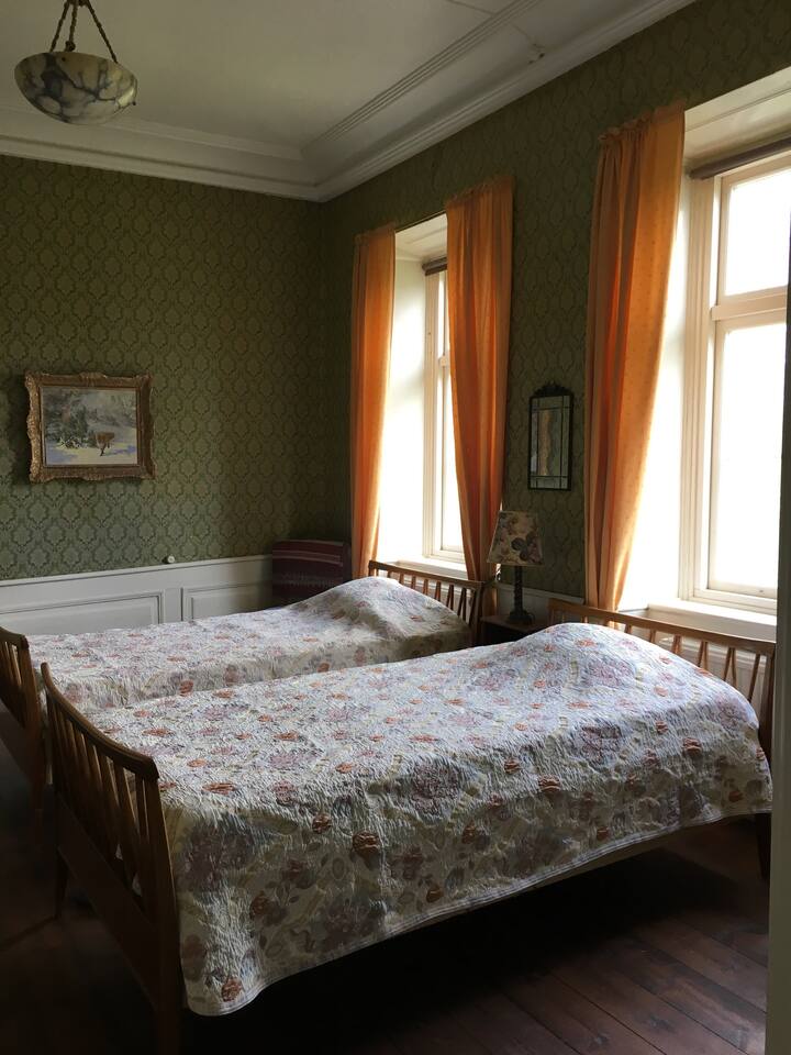 Საძინებელი სააბაზანოთი