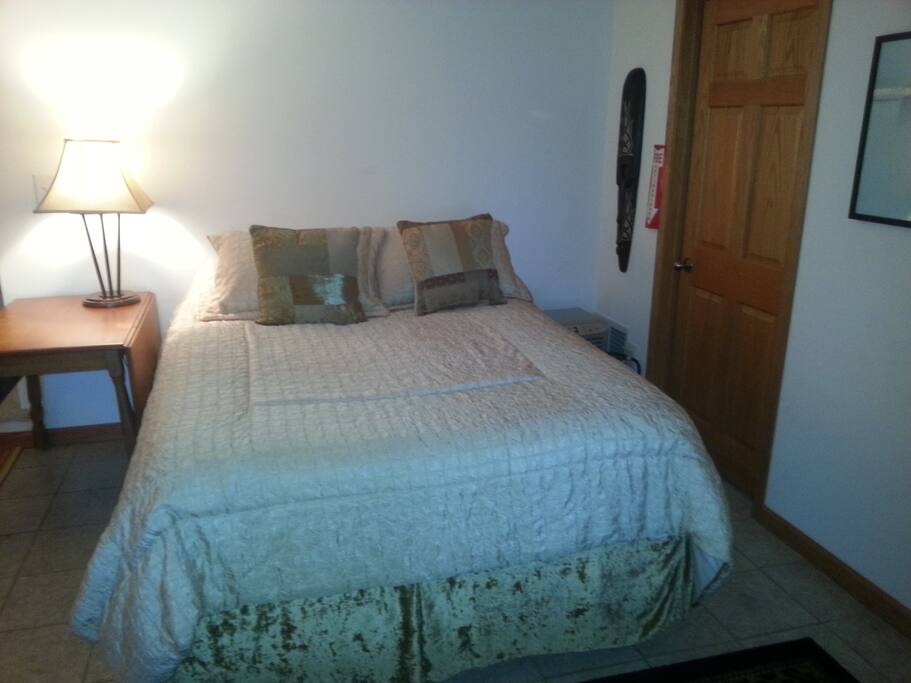 Comfortable queen bed