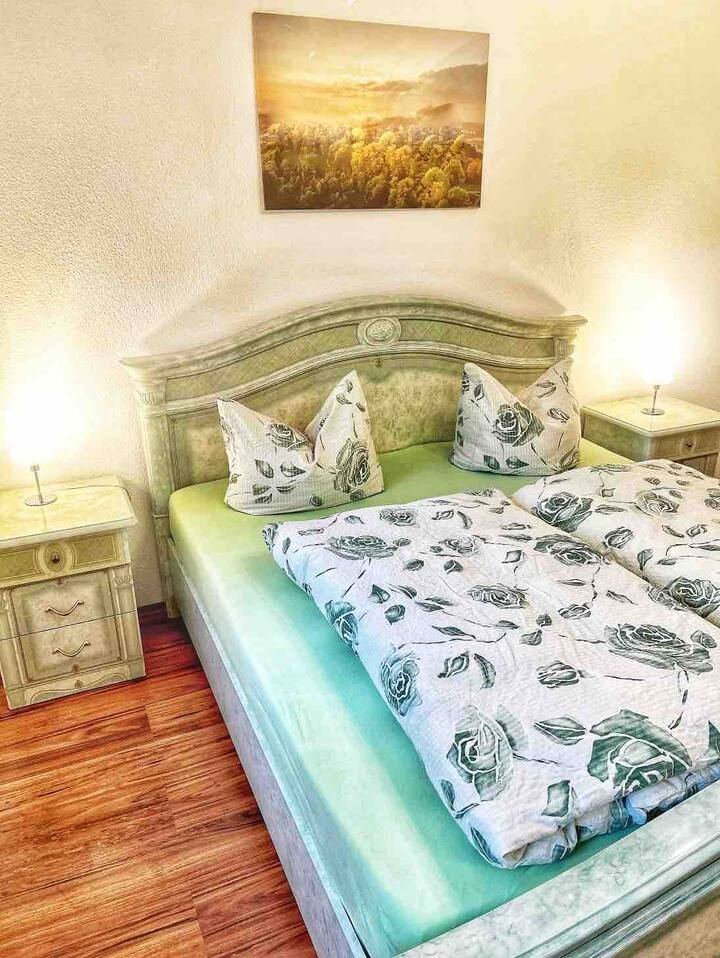 Schlafzimmer 2