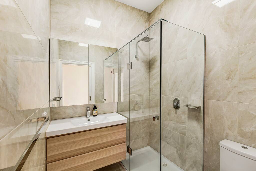 Main bathroom