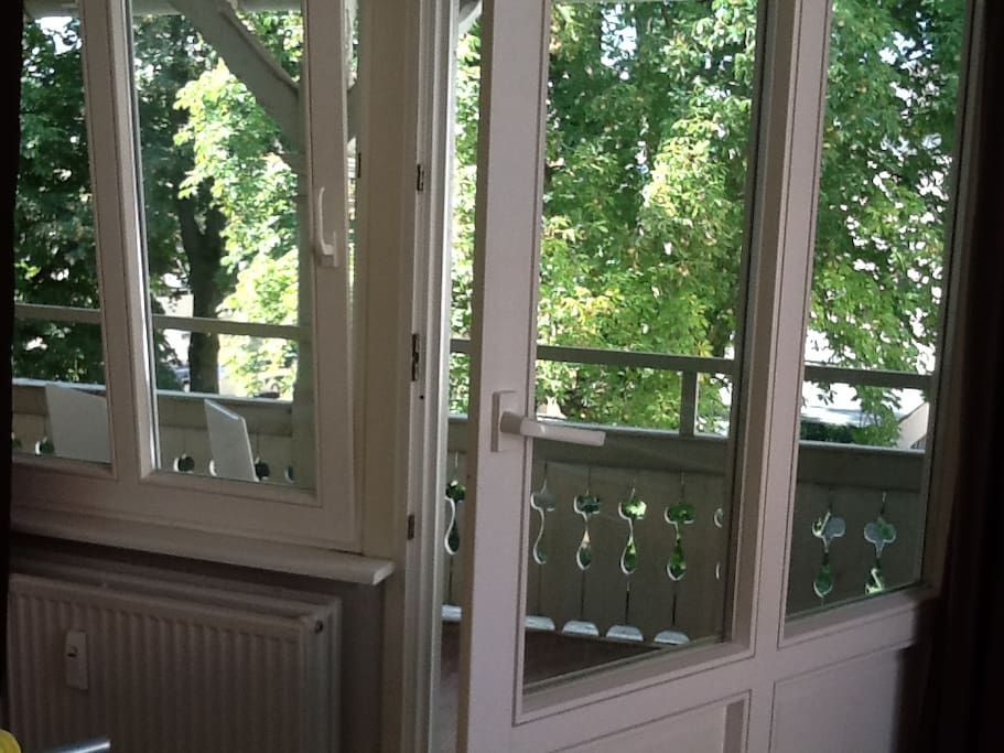 Blick aus Schlaf- und Wohnzimmer