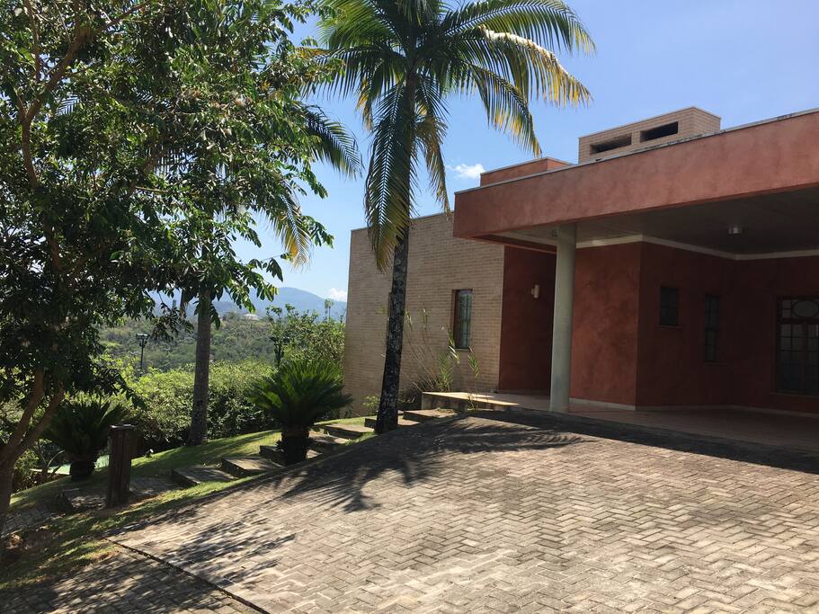 Linda casa Reserva Ibirapitanga Arujá/Sta Isabel Casas