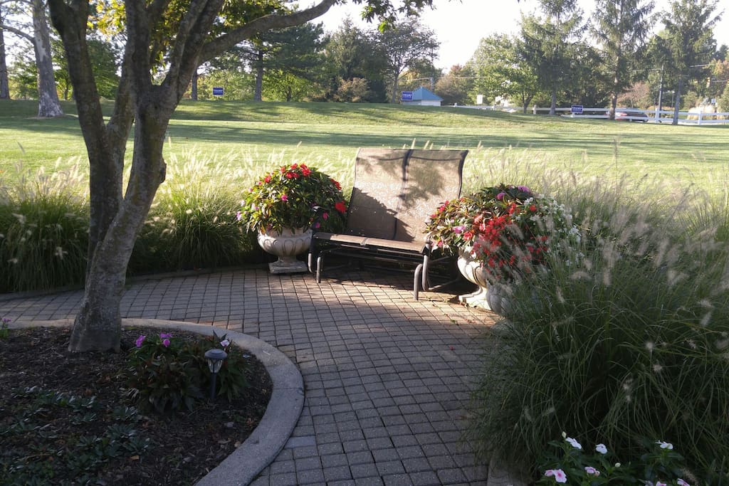 Sidewalk to deck