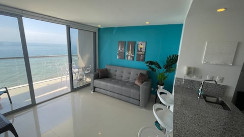 Top Airbnb: Beachfront apartment on best building in Cartagena in Bolívar