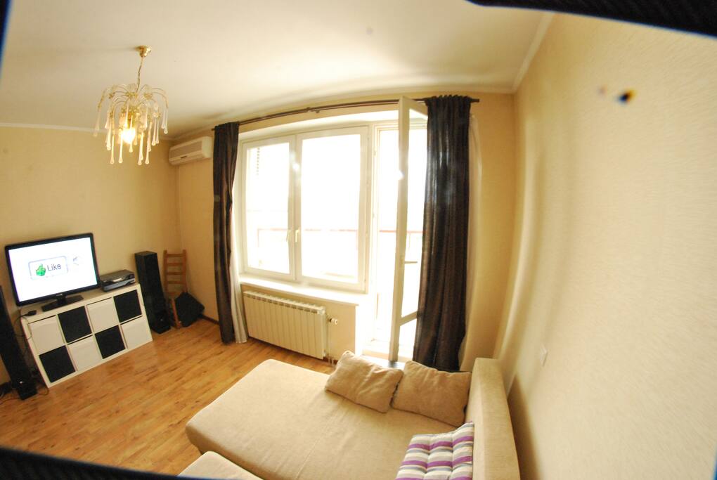Common room & balcony