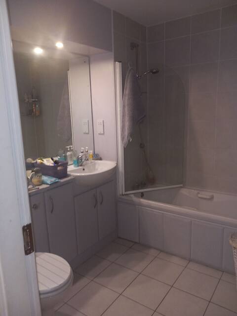 Private room with own bathroom and parking