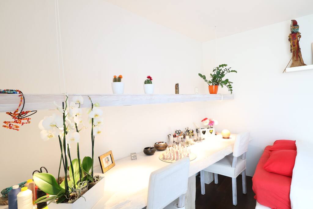 "I just have to say that it was a very important part of my travel for Switzerland because the rooms are just what you need after a whole day walked. Really nice rooms, totally clean and plenty of a good energy, so quiet, an ideal place for a reposeful sleeping." Maca