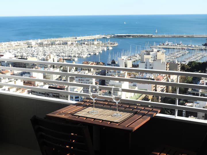 Alicante looking at the ocean studio with garage