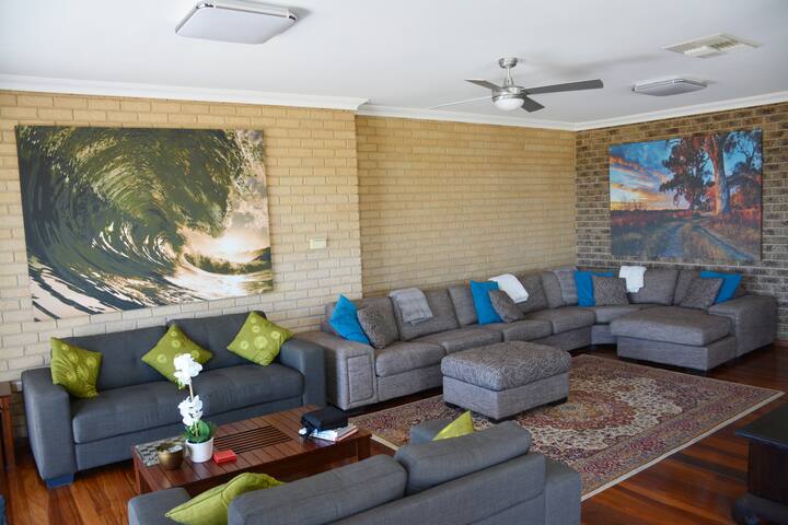 The Law’s Rest Beachfront House gallery image 3