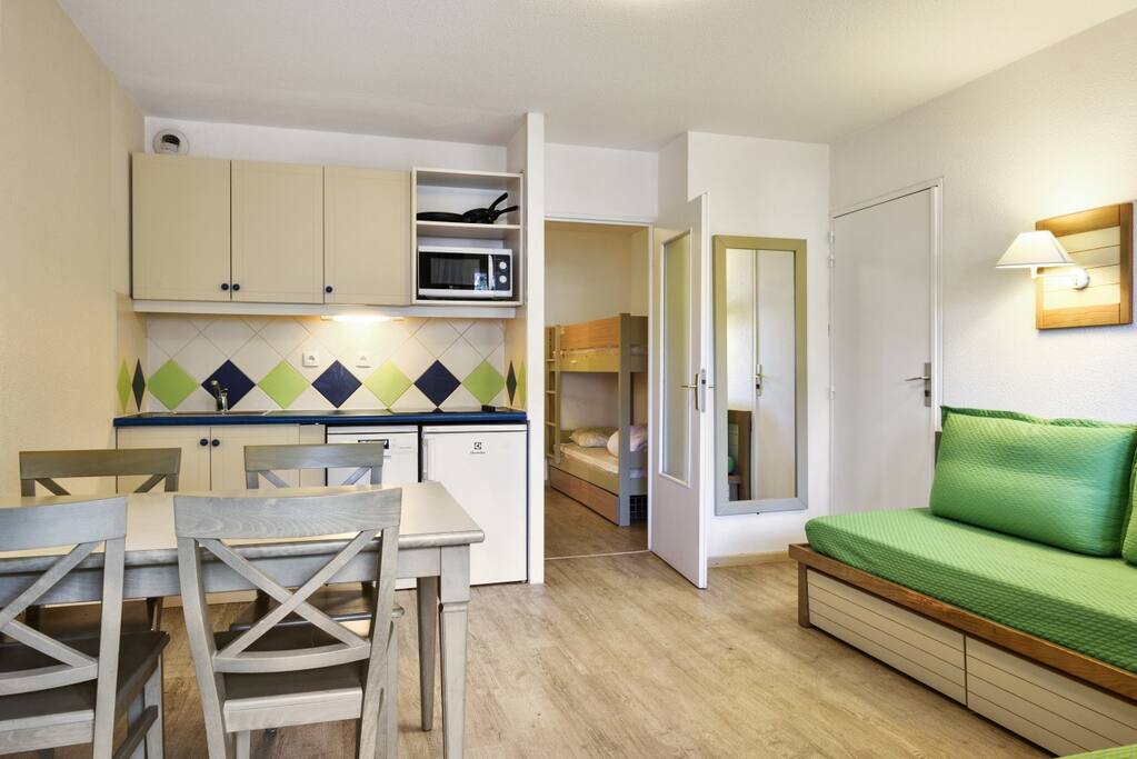 Overview of the living room