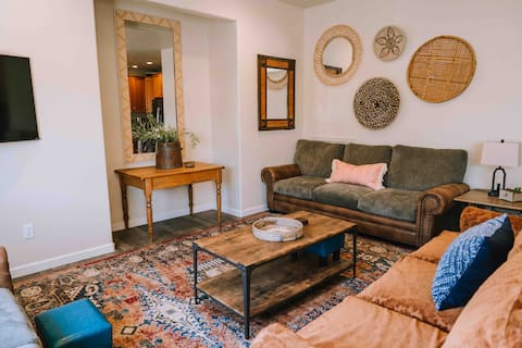 Hip & Modern Downtown Fortuna Home!