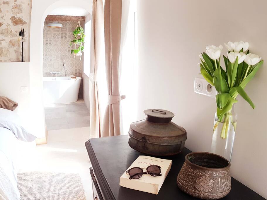 Guest room