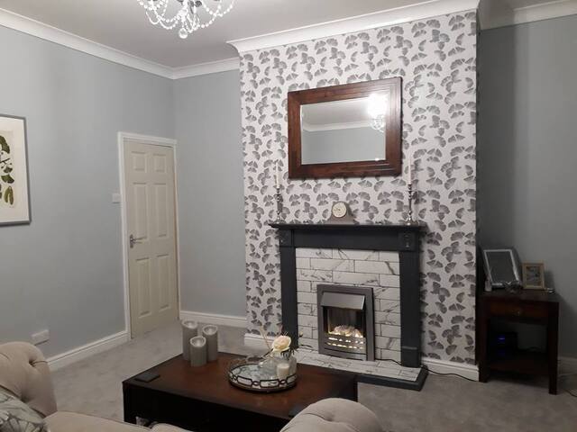 Beautifully Refurbished 3 double Bedroom House