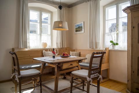 Top performing Airbnb: Romantic alpine apartment close to the town center in Hopfgarten Im Brixental