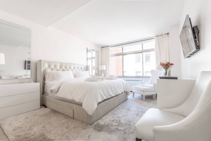 Polished 2 BR/2BA Home in Chic W. Village #10298 gallery image 4