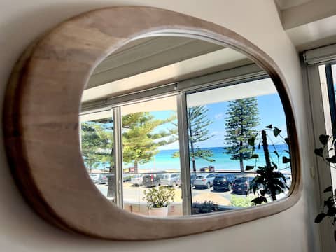 Successful Airbnb property: Stunning, uninterrupted views of beach & surf in Manly
