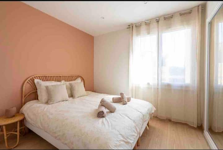 Първа спалня със съблекалня . 