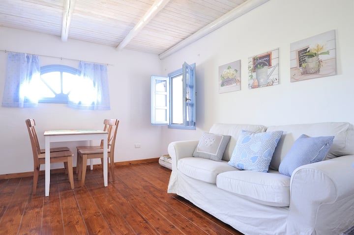 The Country Home By The Sea - Girasole