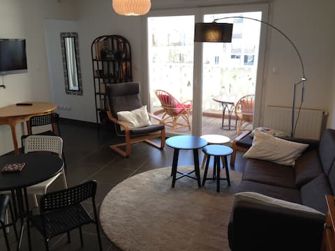 Successful Airbnb property: Quiet and bright 2-room apartment near Bassin Jacques Coeur in Port Marianne